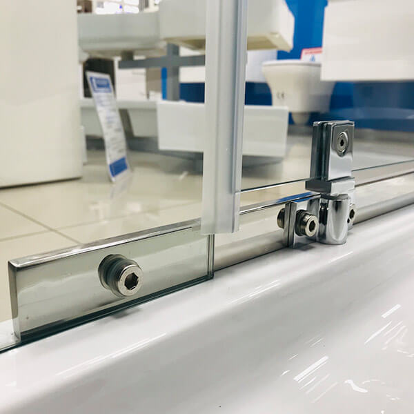 Душевой уголок AVS Фаворит 120x90 профиль хром, стекло прозрачное Душевой уголок AVS Фаворит 120x90 профиль хром, стекло прозрачное