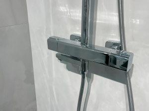 Душевая стойка AVS Rainy хром, со смесителем Душевая стойка AVS Rainy хром, со смесителем