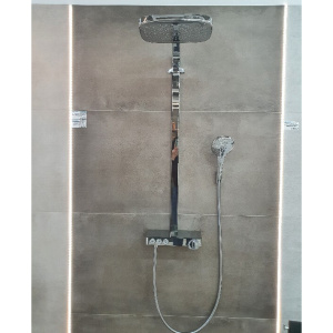 Душевая стойка Hansgrohe Raindance E 27127000 хром Душевая стойка Hansgrohe Raindance E 27127000 хром