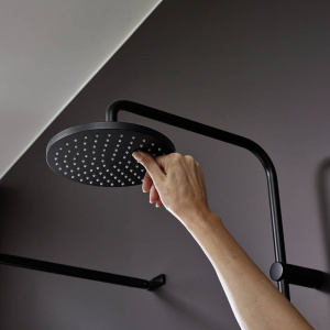 Душевая стойка Hansgrohe Vernis Blend 26276670 черный матовый Душевая стойка Hansgrohe Vernis Blend 26276670 черный матовый