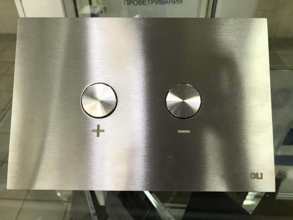 Панель смыва пневмат двойной/слив СТАЛЬ мат.хром, антивандал Blink OLI