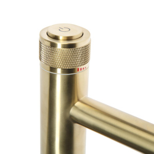 Смеситель для раковины Accoona A90121AW, золотой сатин Смеситель для раковины Accoona A90121AW, золотой сатин