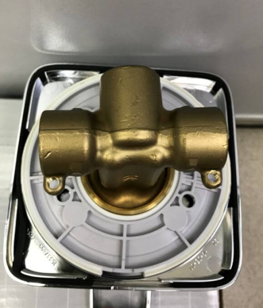 Скрытая часть смесителя для душа Hansgrohe 13620180 Скрытая часть смесителя для душа Hansgrohe 13620180