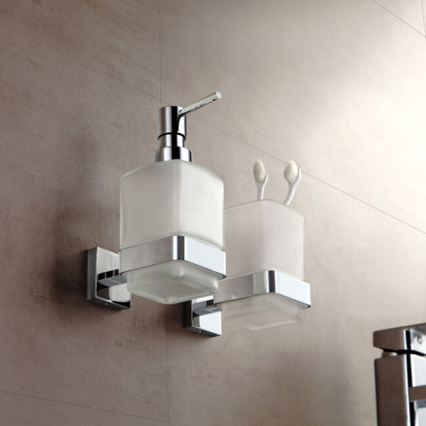 Дозатор жидкого мыла стекло Langberger 21821A