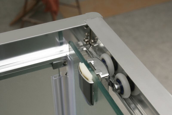 Душевой уголок BelBagno Uno UNO-195-AH-2-100/90-C-Cr 100х90 профиль хром, прозрачное стекло Душевой уголок BelBagno Uno UNO-195-AH-2-100/90-C-Cr 100х90 профиль хром, прозрачное стекло